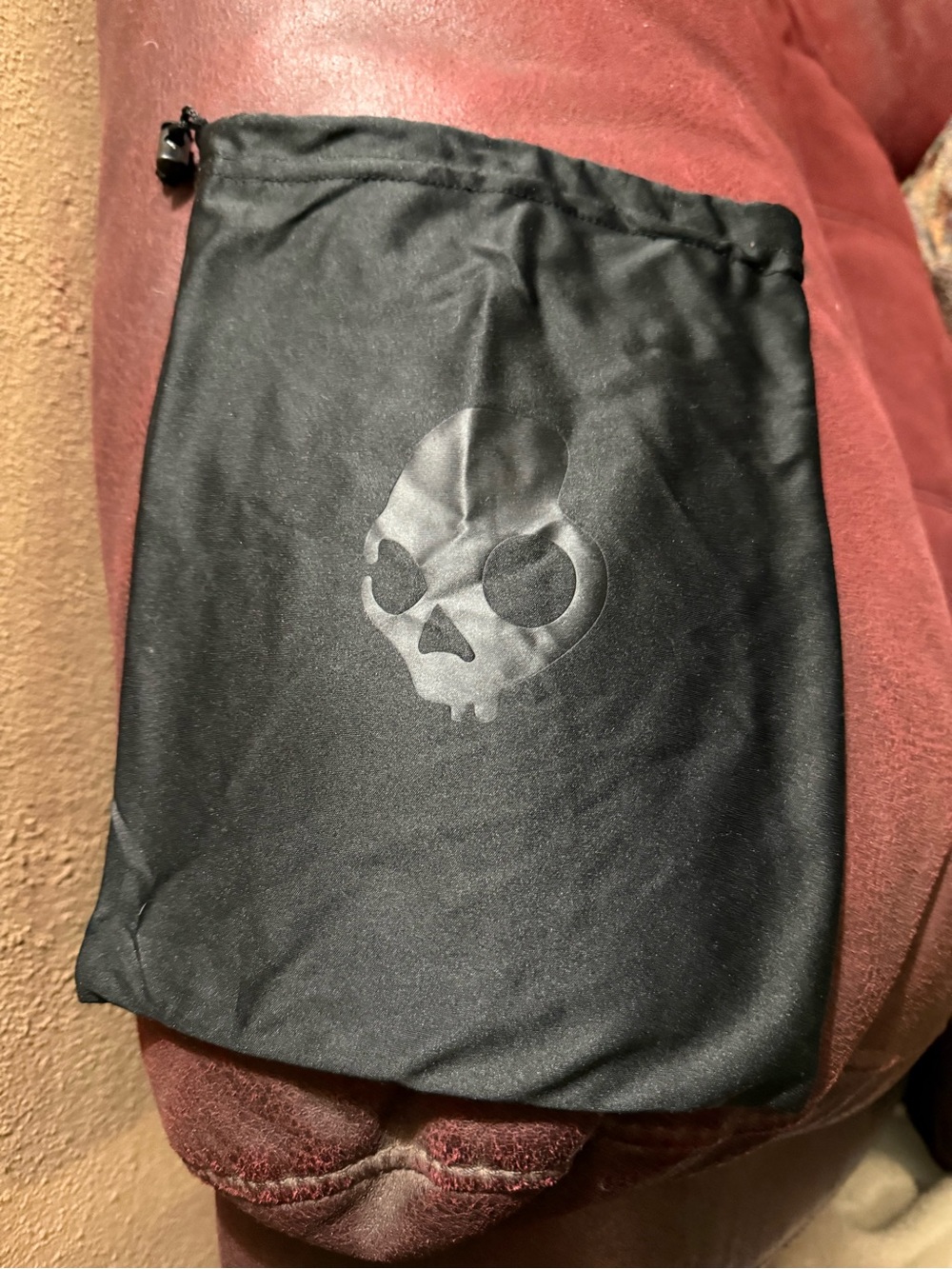 Skullcandy Black Drawstring Accessory Pouch - Picture 2 of 2